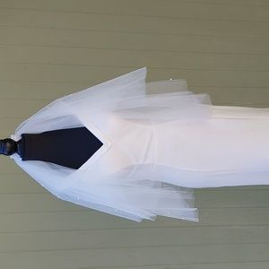 White Tulle Faux Pearl Veil With Comb
